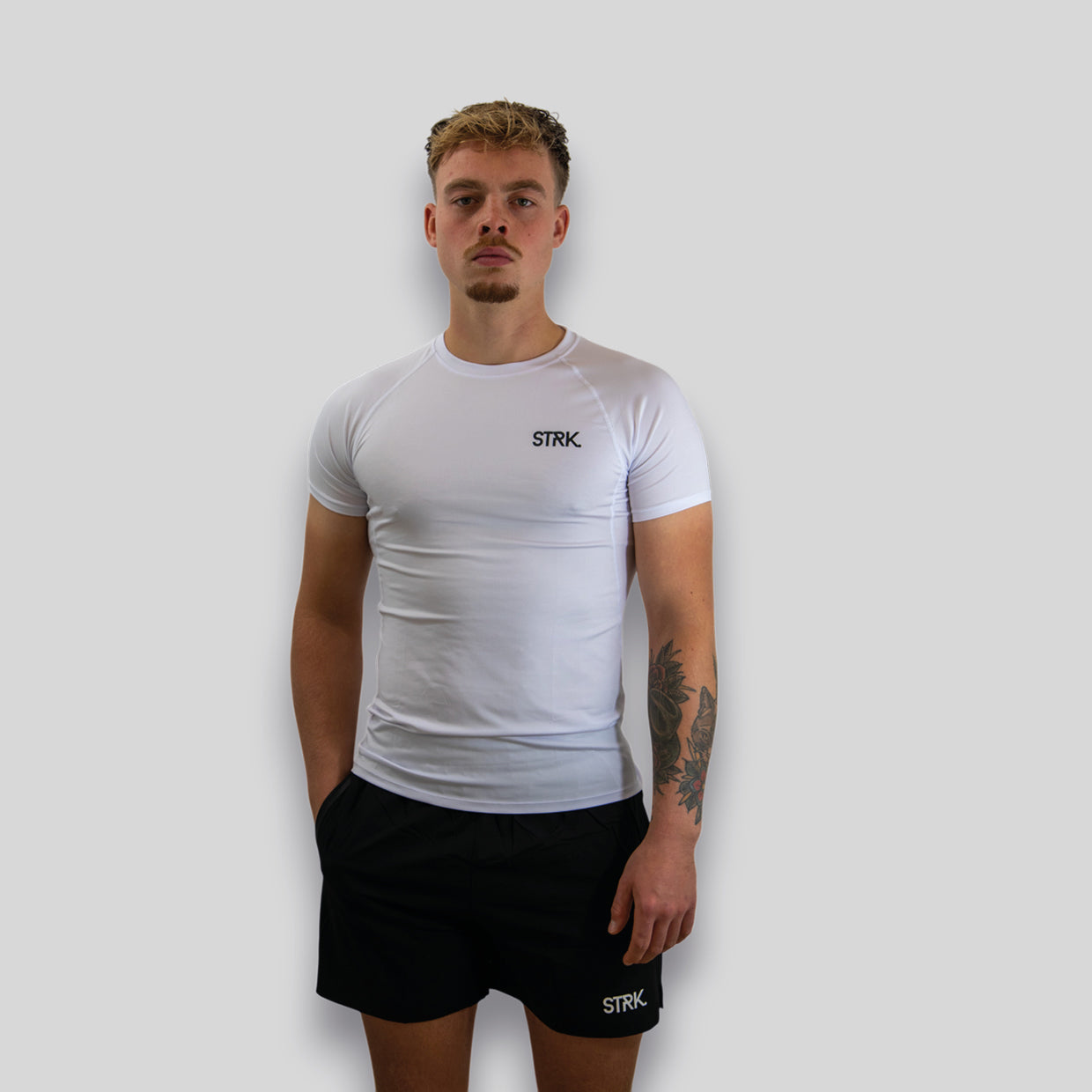 STRK Sportshirt Wit vooraanzicht